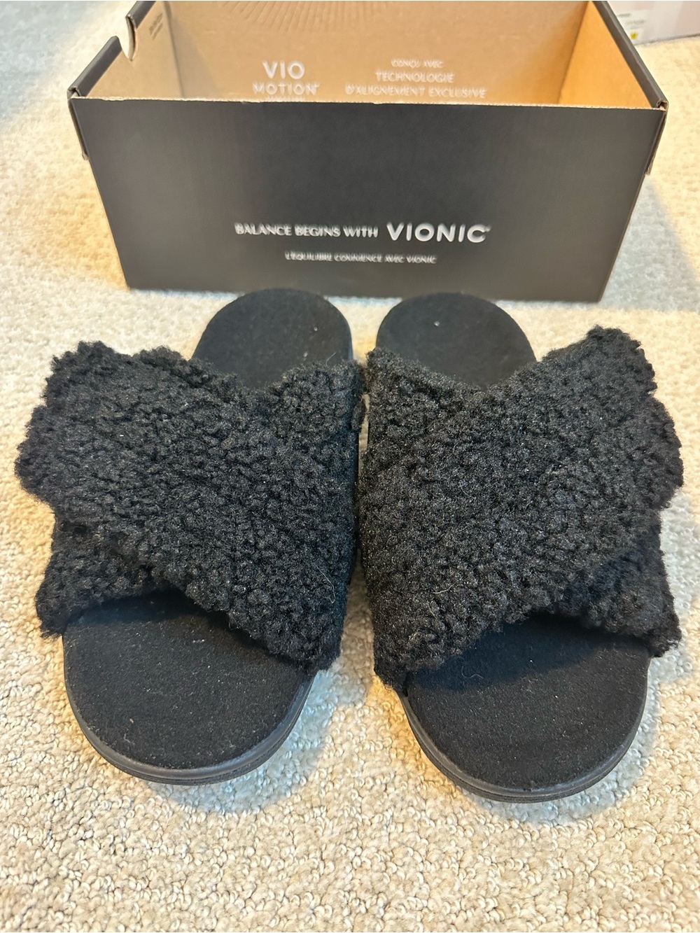 Vionic Women’s Black Shearling Crossband Slide